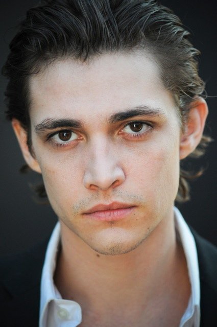 Фото - Райан Доноху: 425x640 / 42 Кб