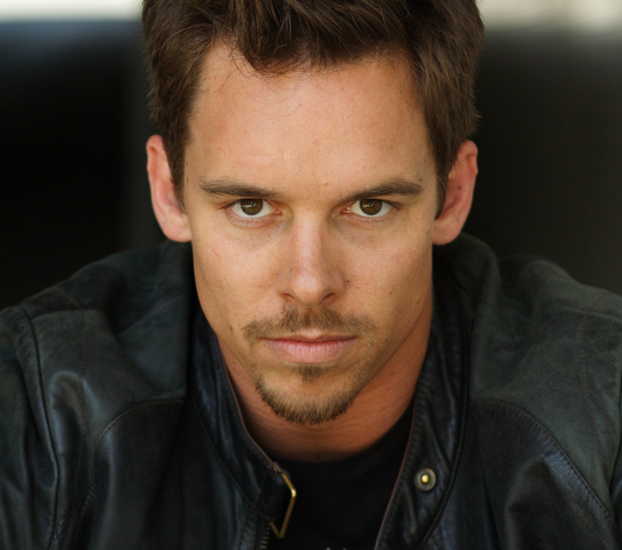 Фото - Brian Kimmet: 2036x1799 / 329 Кб