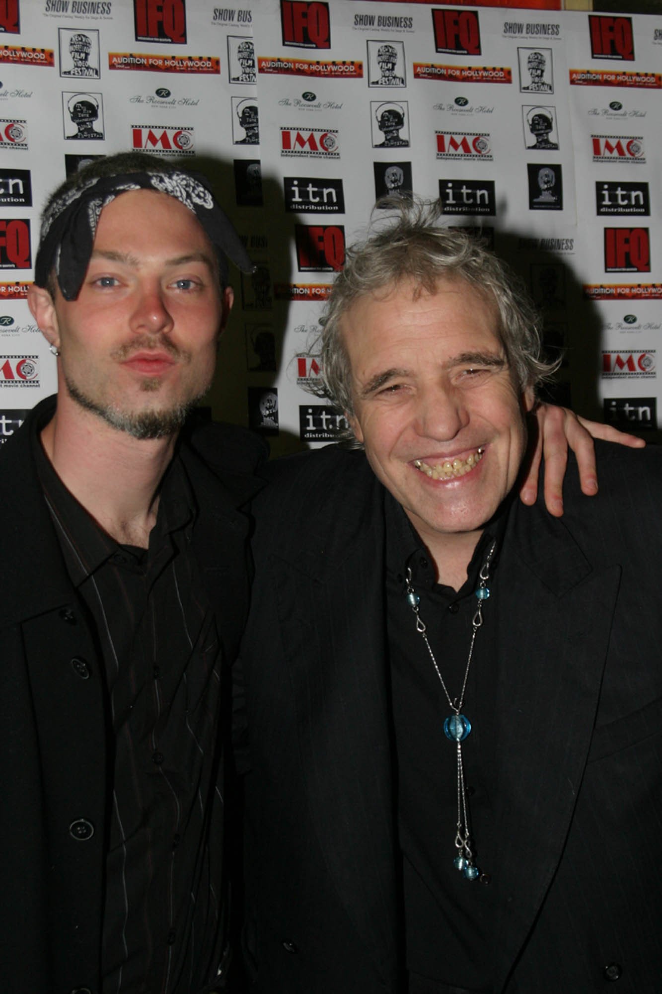 Фото - Robert Oppel: 1333x2000 / 211 Кб