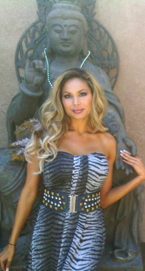 Фото - Radha Nilia: 290x540 / 35 Кб