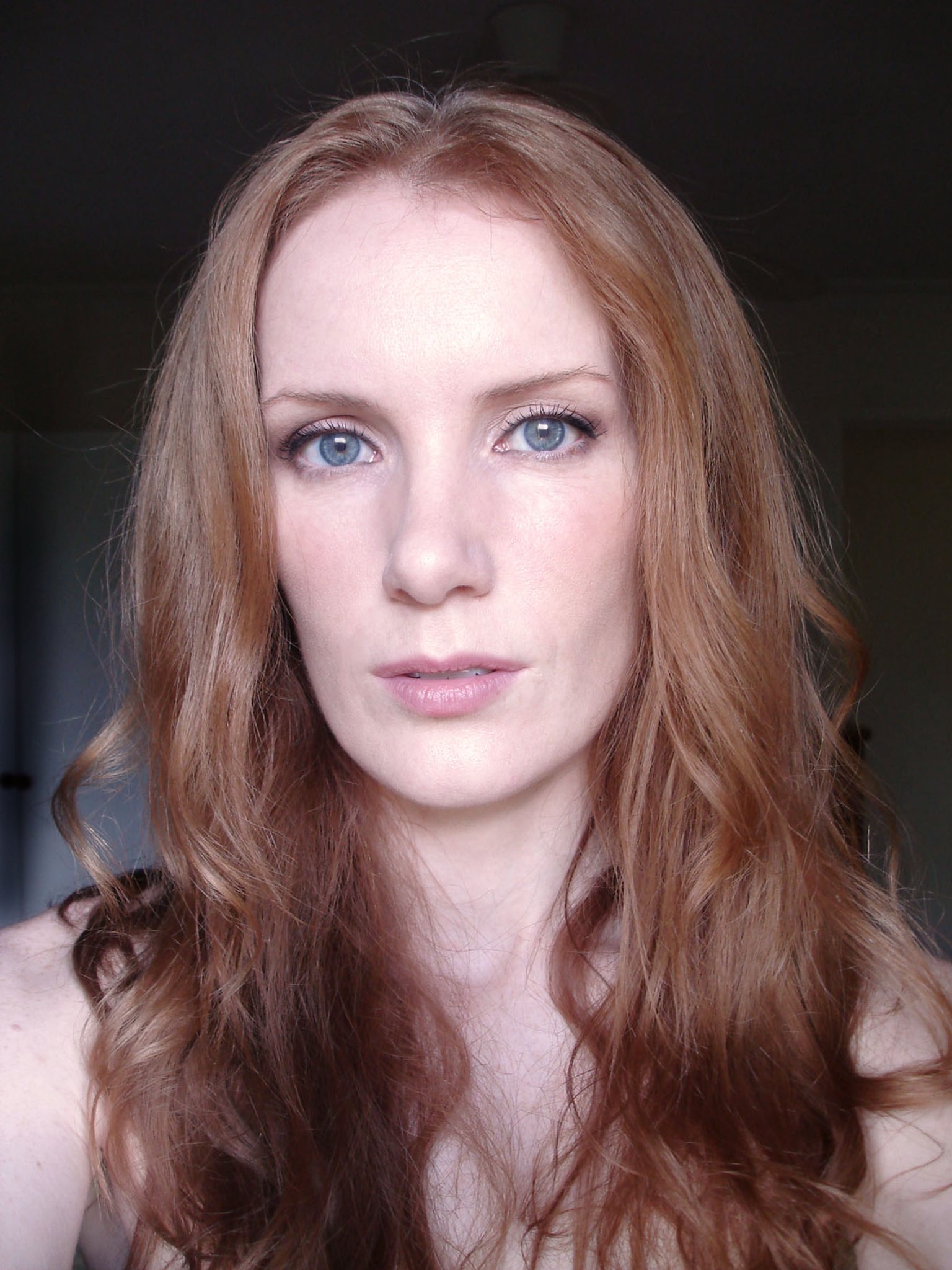 Фото - Мишель Аткинсон: 1536x2048 / 398 Кб