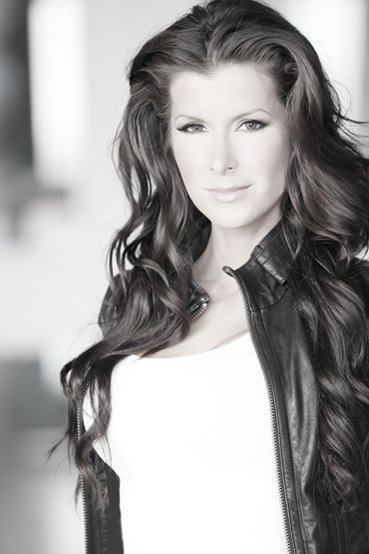 Фото - Ildiko Ferenczi: 369x554 / 35 Кб