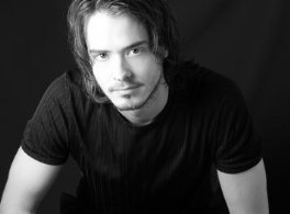 Фото - Райан Кеннеди: 264x195 / 8 Кб