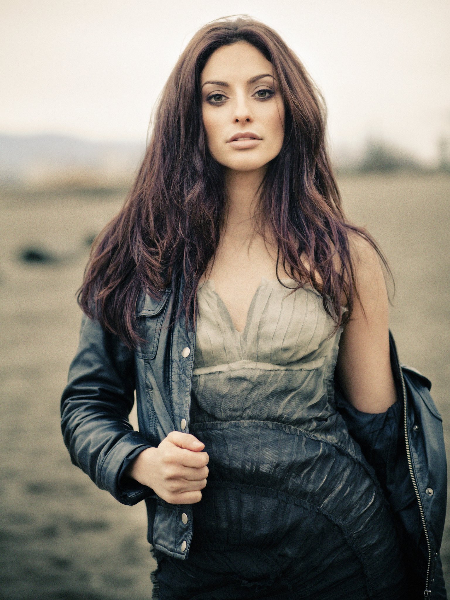 Фото - Эрика Серра: 1536x2048 / 578 Кб