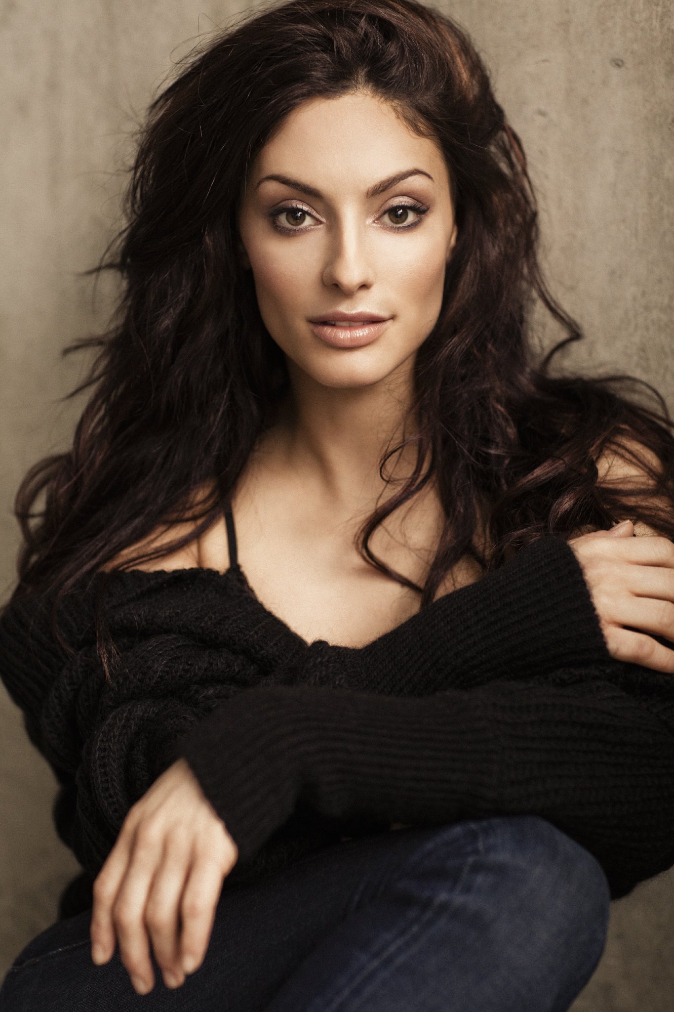 Фото - Эрика Серра: 1365x2048 / 378 Кб