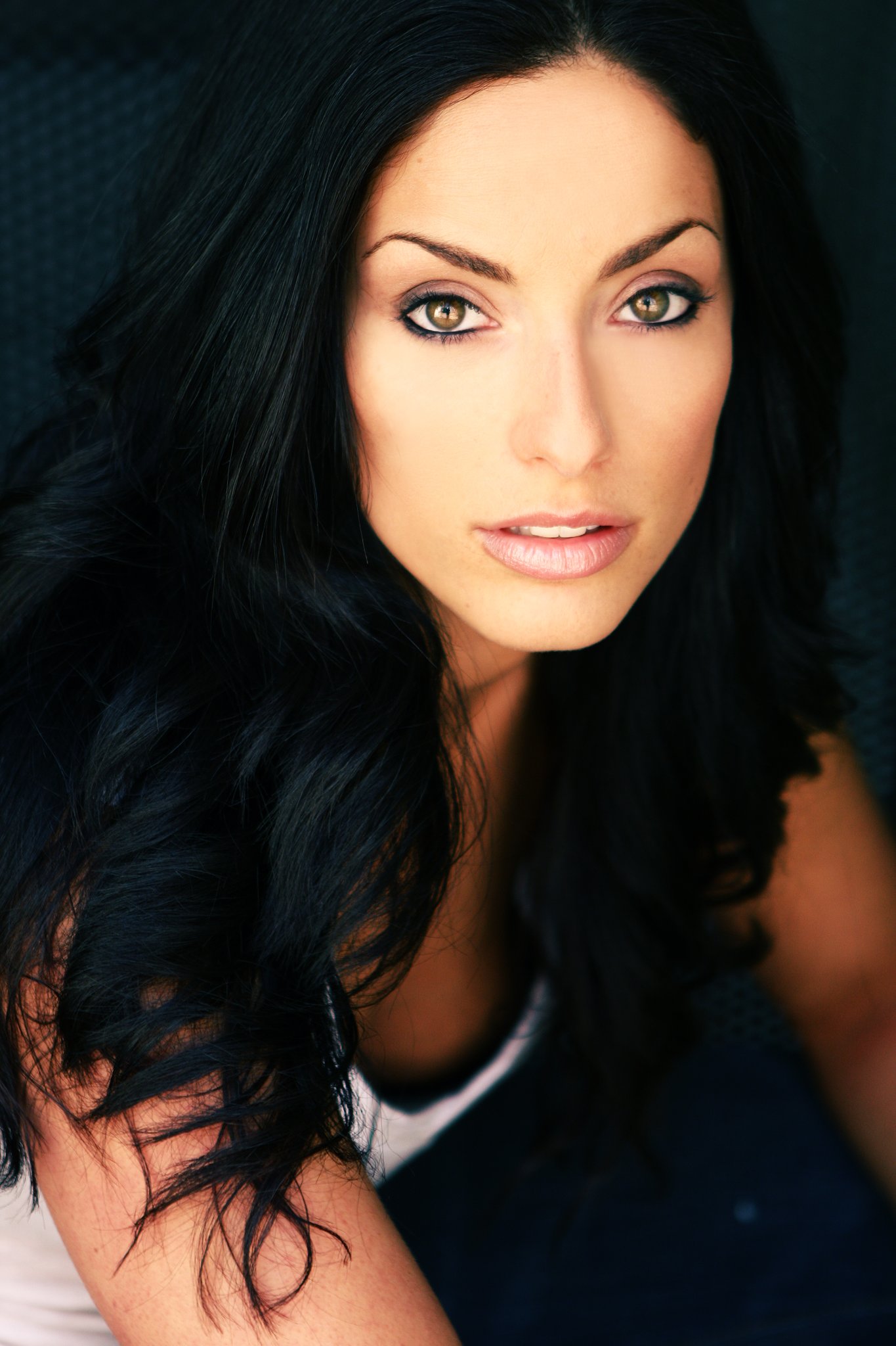 Фото - Эрика Серра: 1365x2048 / 270 Кб