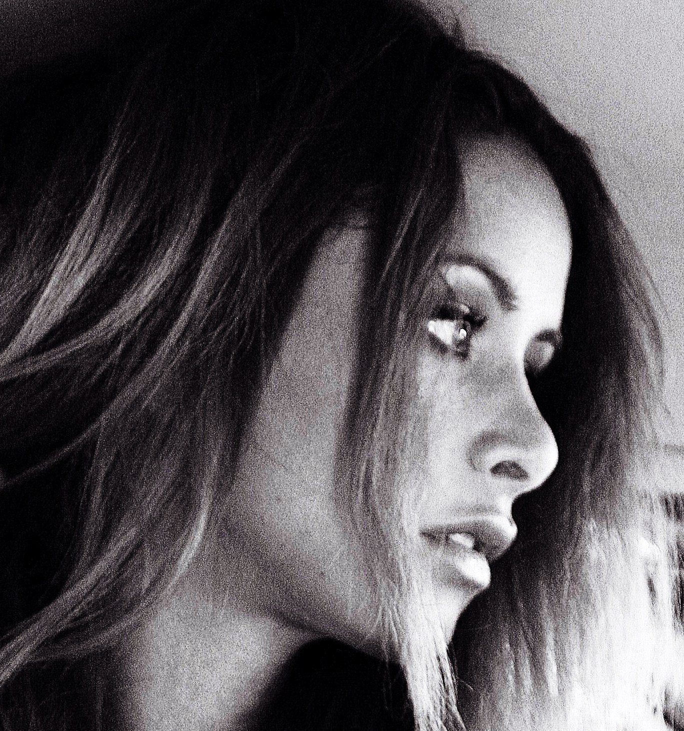 Фото - Yvonne Maria Schäfer: 1368x1461 / 611 Кб