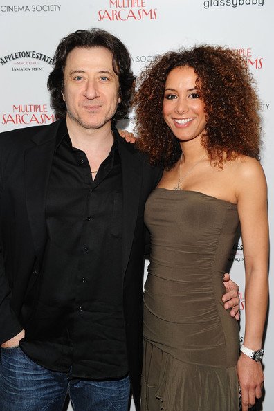 Фото - Yvonne Maria Schäfer: 396x594 / 52 Кб