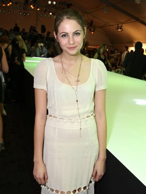 Фото - Уилла Холланд: 300x400 / 21 Кб