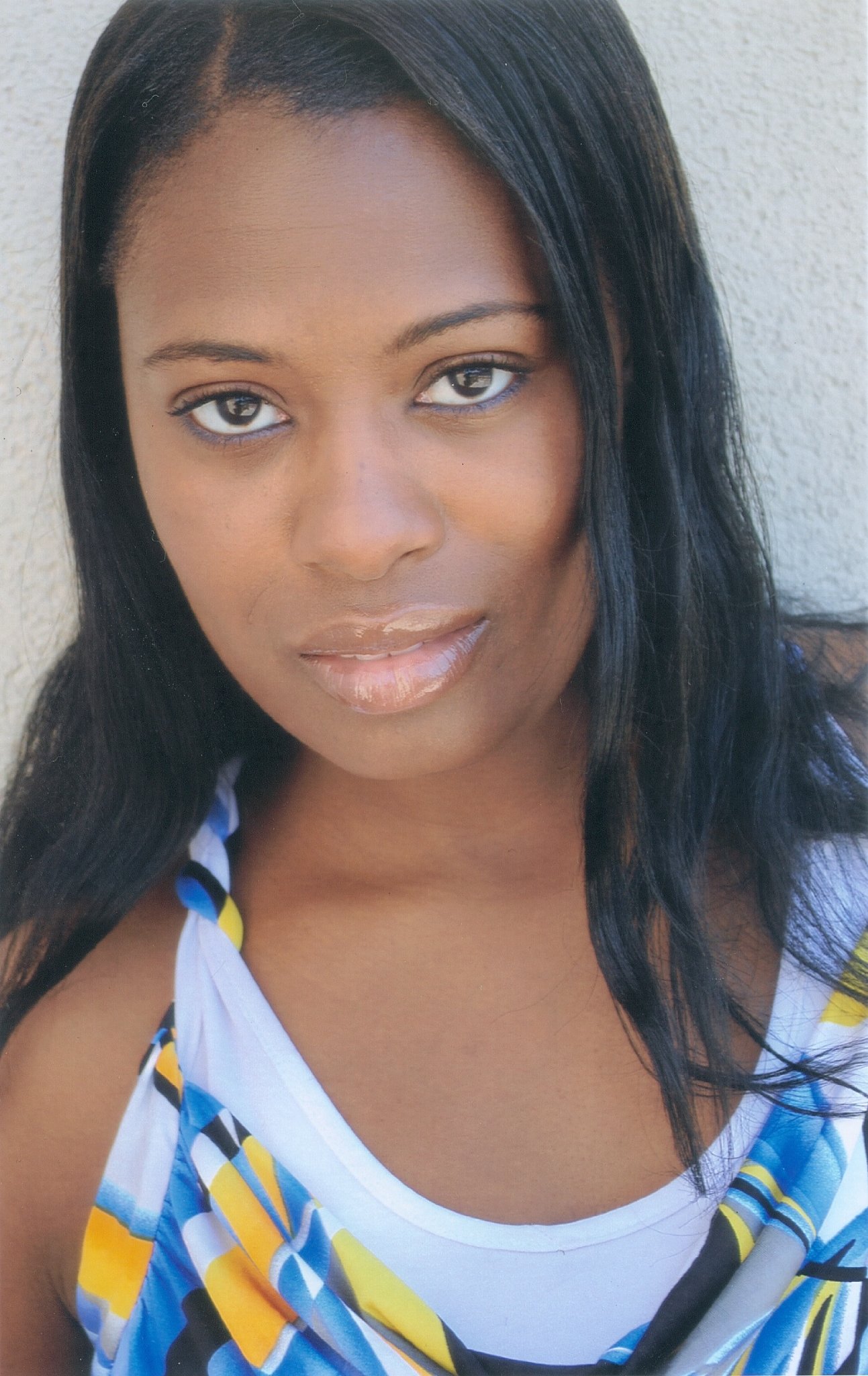 Фото - Tennille Villagomez: 1293x2048 / 397 Кб