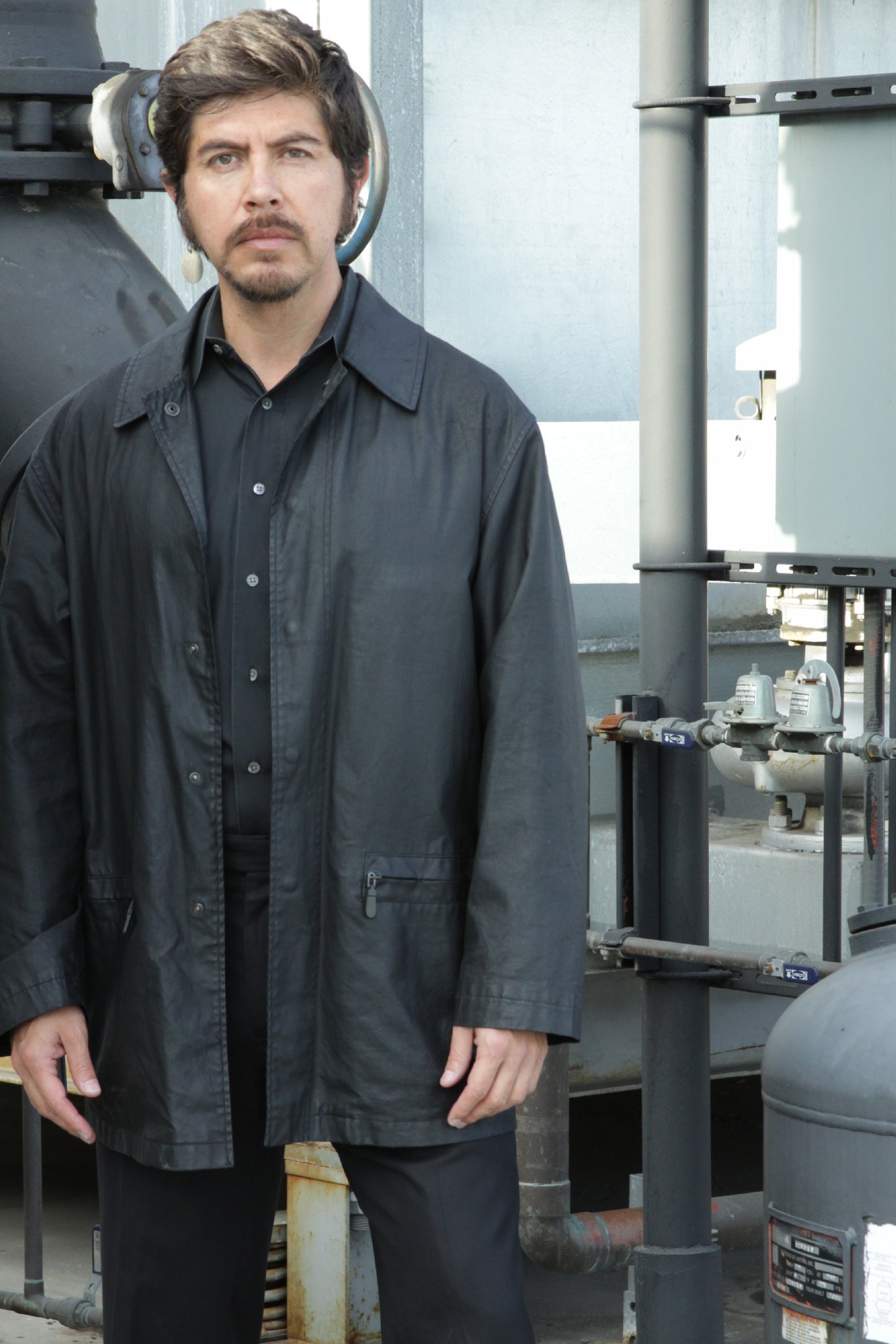 Фото - Alex Castillo: 1365x2048 / 305 Кб