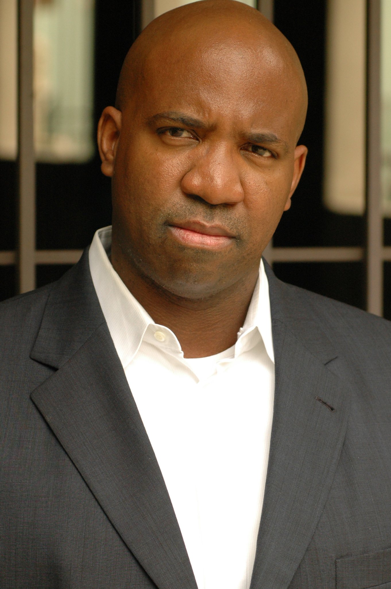 Фото - Джонатан Диксон: 1362x2048 / 383 Кб