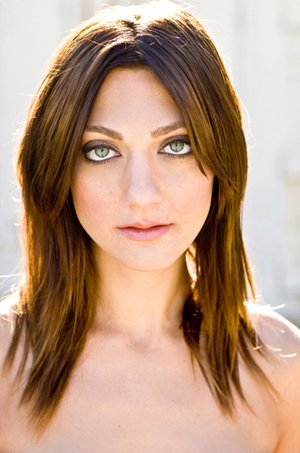 Фото - Маджейна Това: 300x453 / 28 Кб