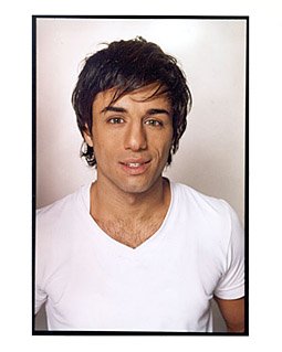 Фото - Mani Nasry: 255x319 / 16 Кб