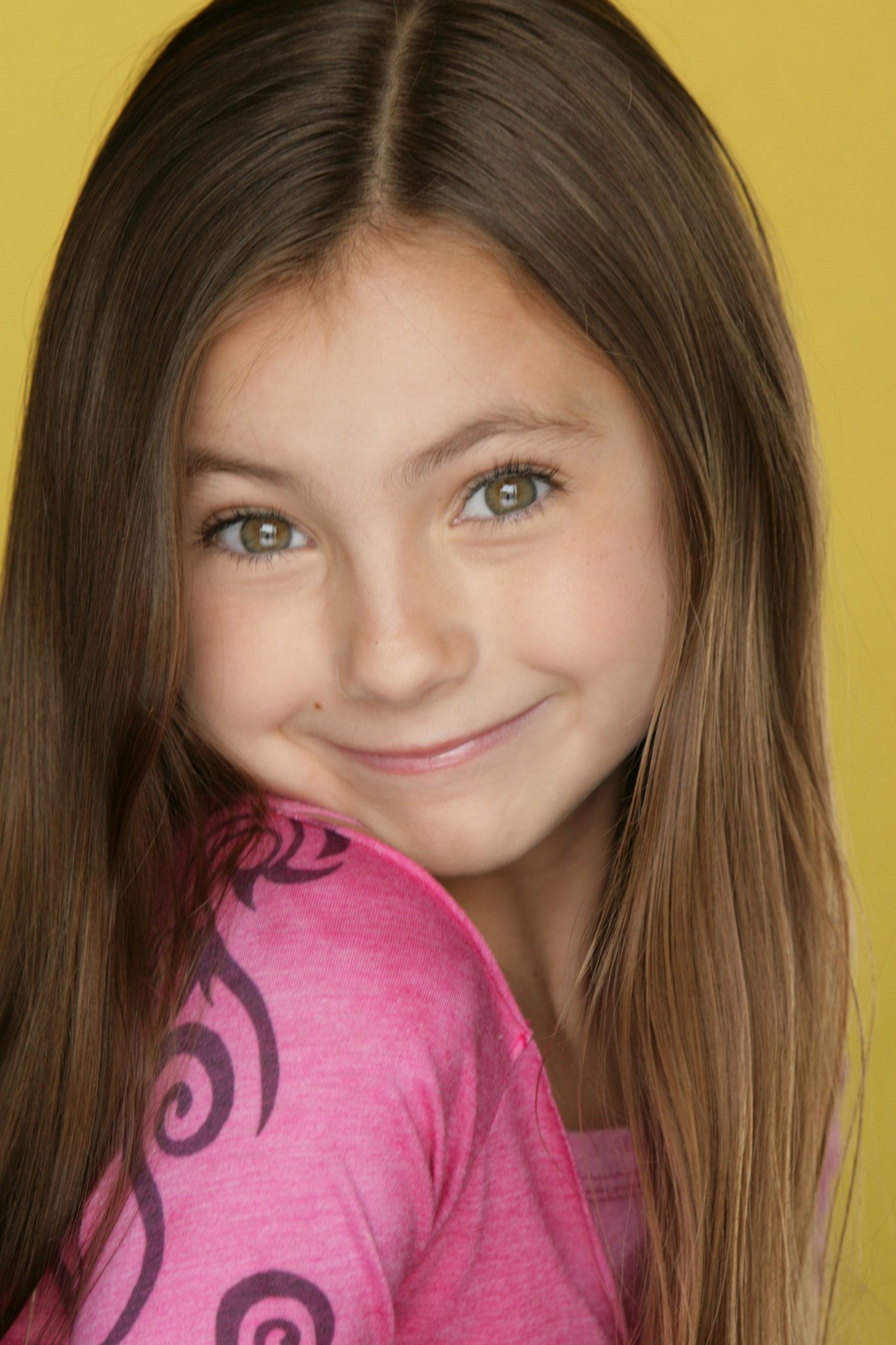 Фото - Rhiannon Leigh Wryn: 1365x2048 / 333 Кб