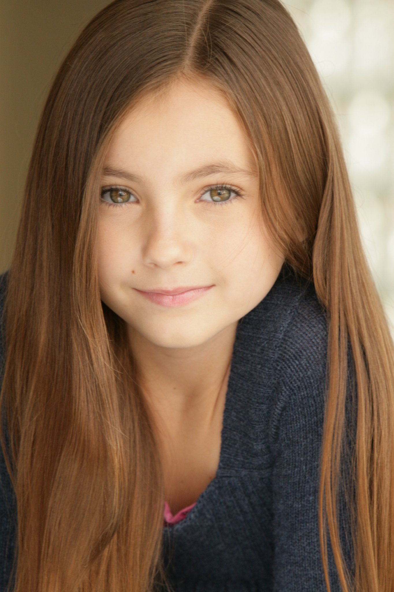 Фото - Rhiannon Leigh Wryn: 1365x2048 / 303 Кб