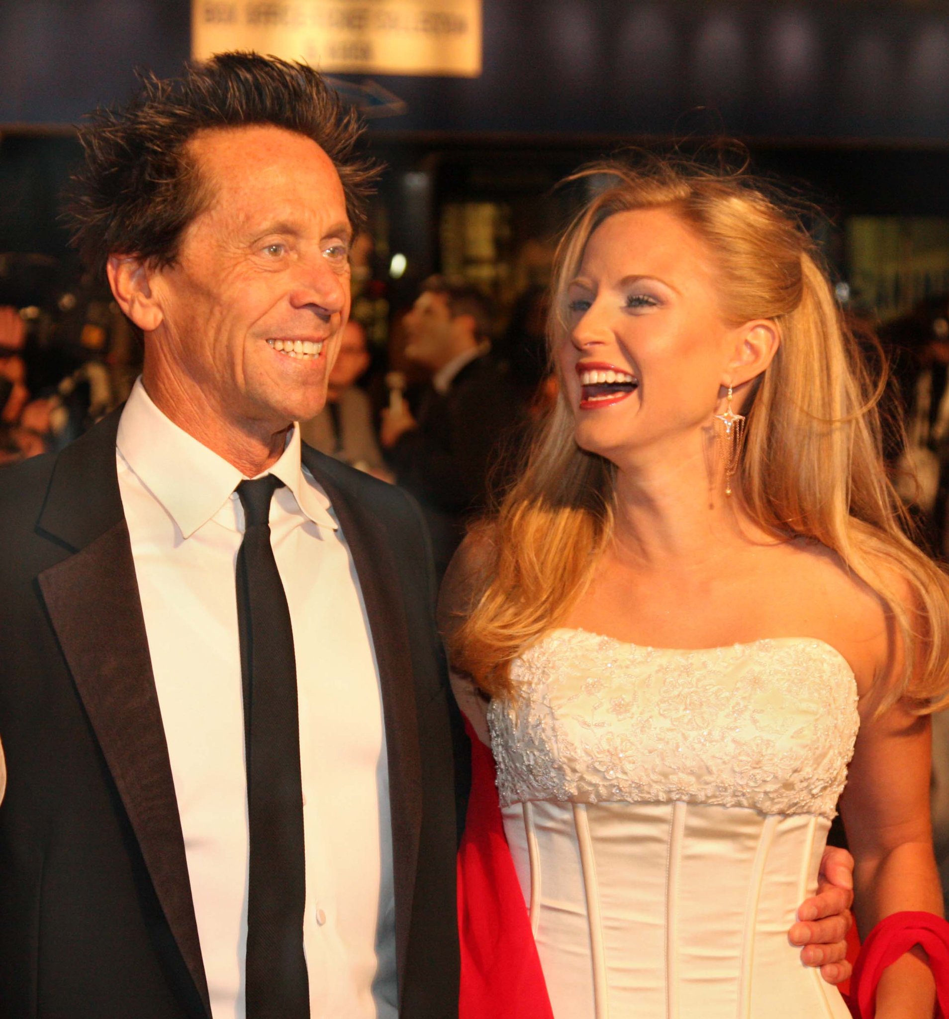 Фото - Jenn Gotzon: 1908x2048 / 437 Кб