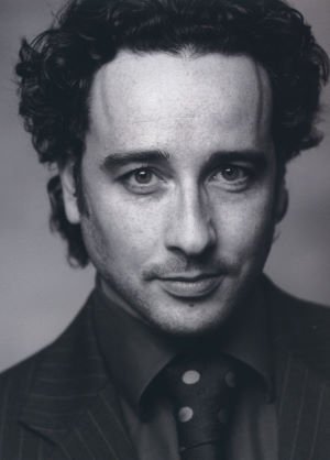 Фото - Эйдан МакАрдл: 300x418 / 15 Кб