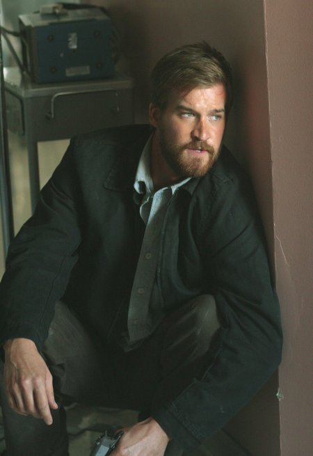 Фото - Кеннет Митчелл: 450x655 / 32 Кб