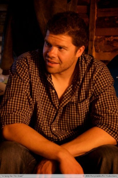 Фото - Джош Эмерсон: 403x604 / 51 Кб