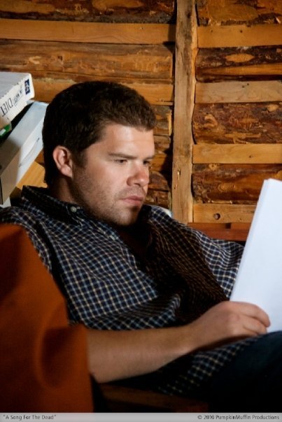 Фото - Джош Эмерсон: 403x604 / 51 Кб