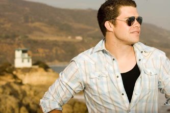 Фото - Джош Эмерсон: 333x222 / 17 Кб