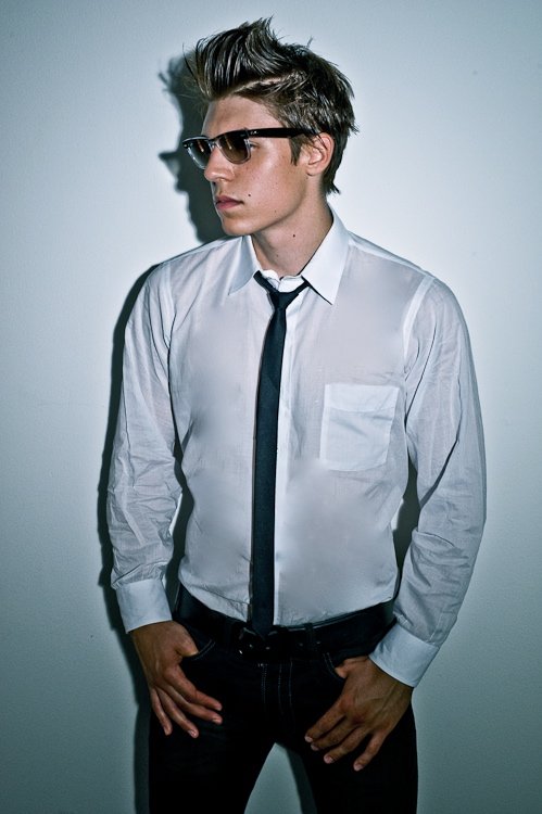 Фото - Нолан Джерард Фанк: 499x750 / 56 Кб