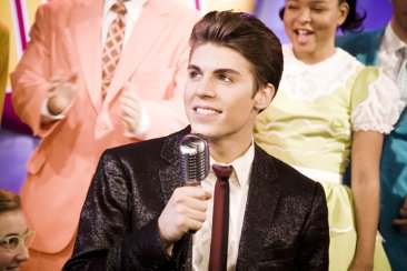 Фото - Нолан Джерард Фанк: 366x244 / 24 Кб