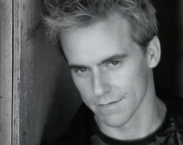 Фото - Patrick O'Sullivan: 356x282 / 17 Кб