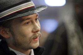 Фото - Лу Тэйлор Пуччи: 267x178 / 9 Кб