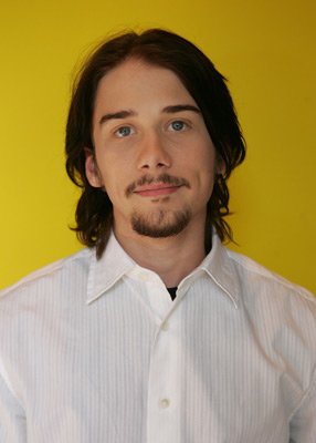 Фото - Лу Тэйлор Пуччи: 286x400 / 16 Кб