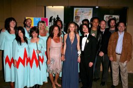 Фото - Лу Тэйлор Пуччи: 265x176 / 16 Кб