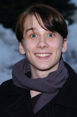 Фото - Лу Тэйлор Пуччи: 265x400 / 18 Кб