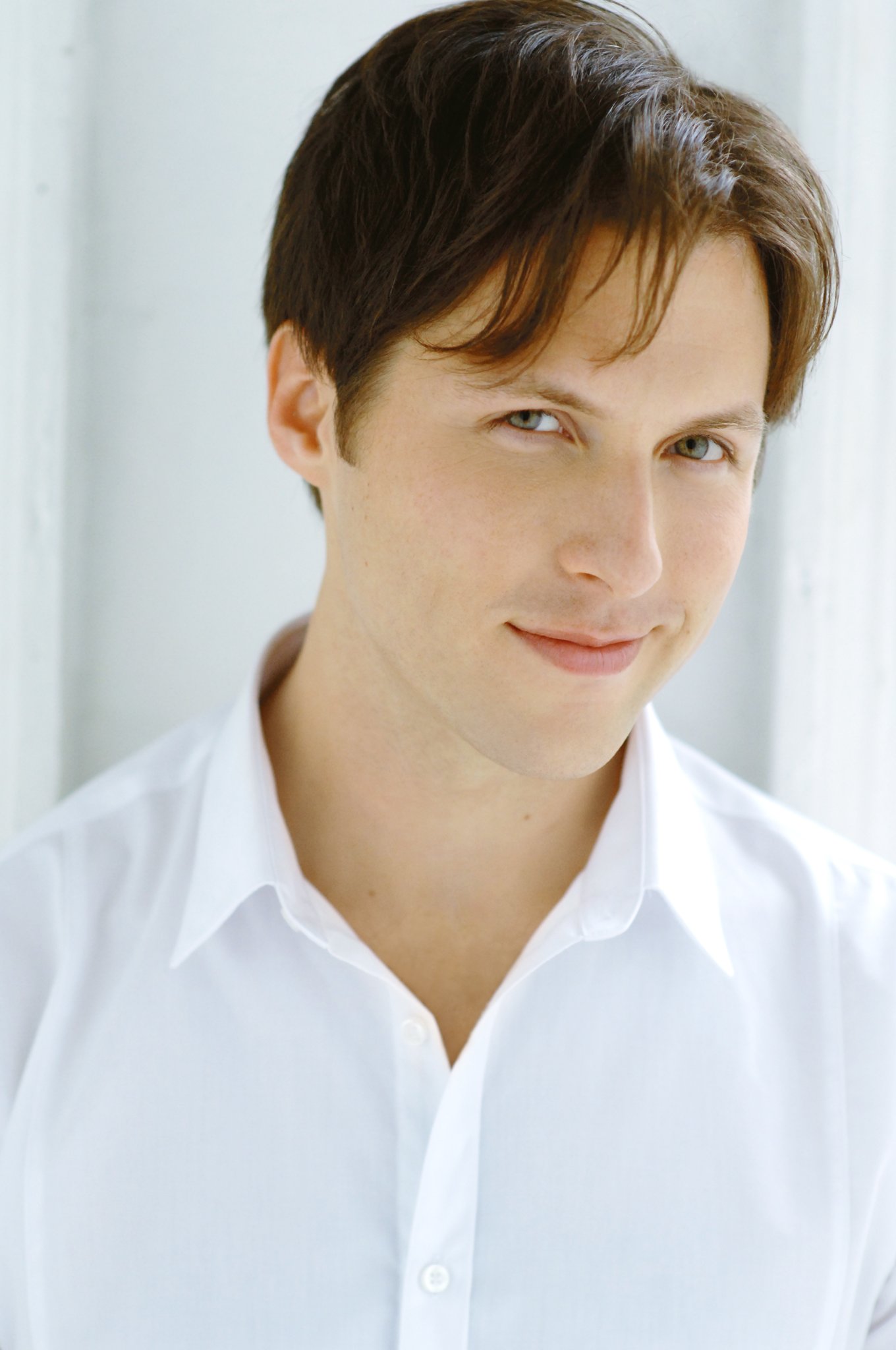 Фото - Бен Хаук: 1360x2048 / 194 Кб