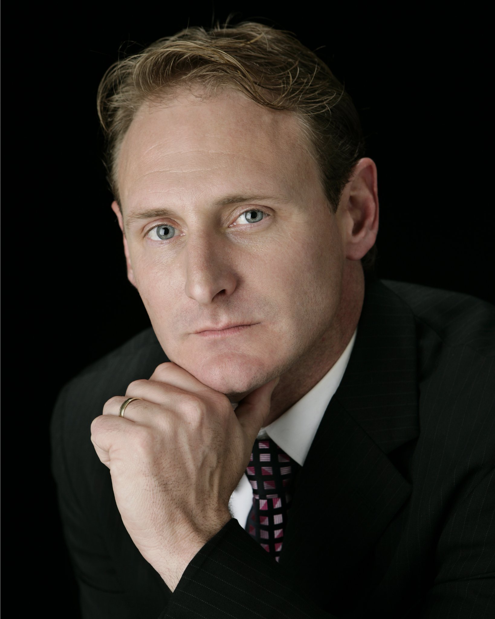 Фото - Tim Boyle: 1638x2048 / 254 Кб