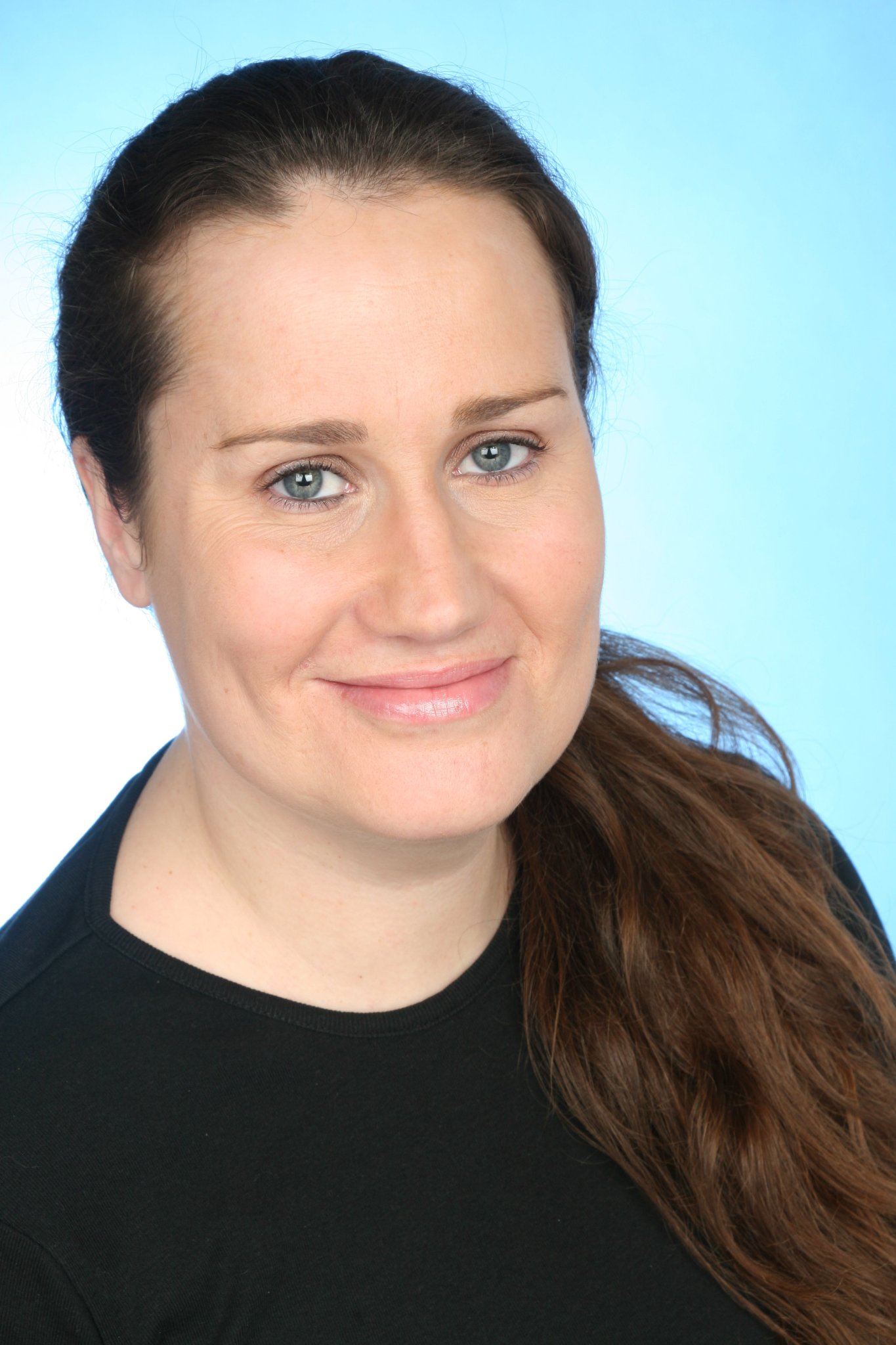 Фото - Natalie Hallam: 1365x2048 / 275 Кб