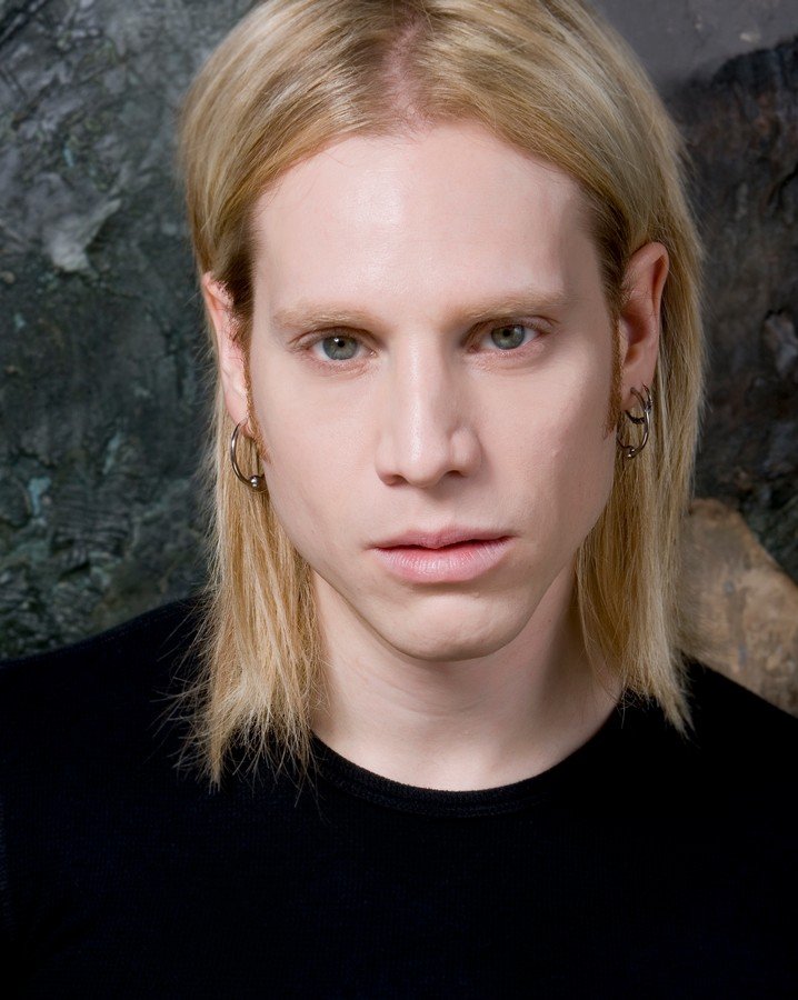 Фото - Justin Sandler: 718x900 / 102 Кб