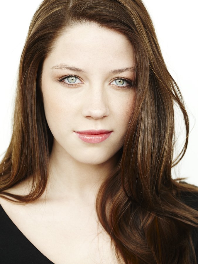 Фото - Клер Стоун: 675x900 / 100 Кб