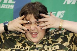 Фото - Andy Milonakis: 266x177 / 16 Кб