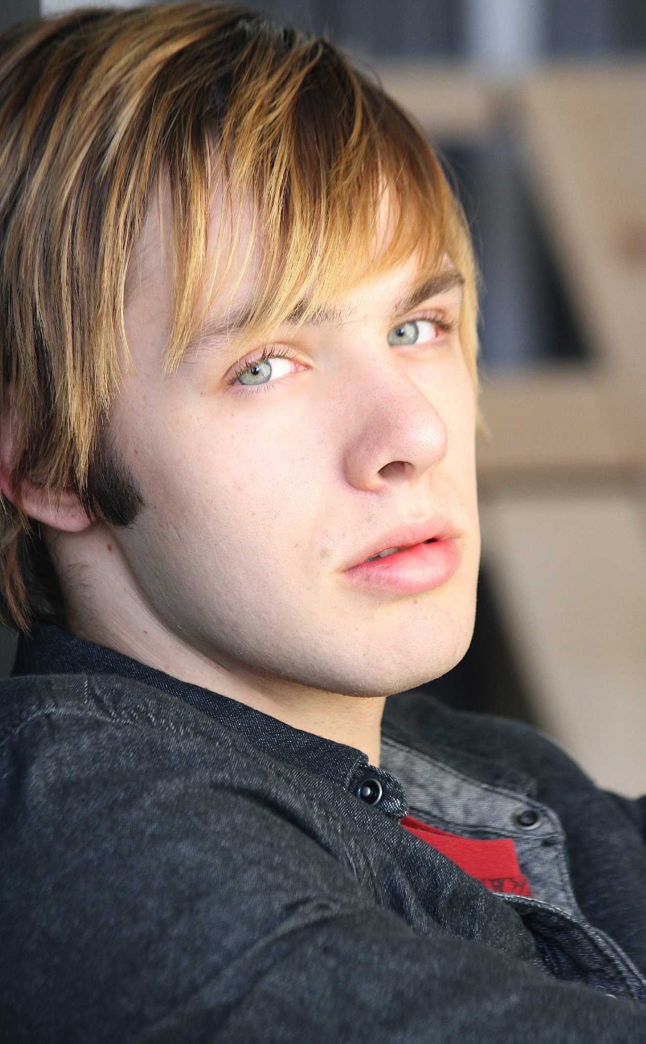 Фото - Matthew Fahey: 1267x2048 / 426 Кб