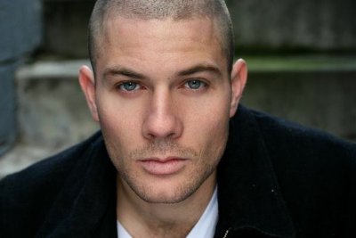 Фото - Джино Энтони Песи: 400x267 / 16 Кб