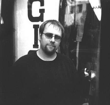 Фото - R. Paul Wilson: 431x413 / 24 Кб