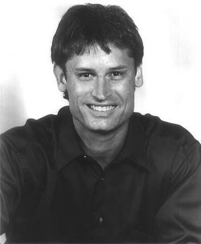 Фото - Уильям Кения: 396x480 / 18 Кб