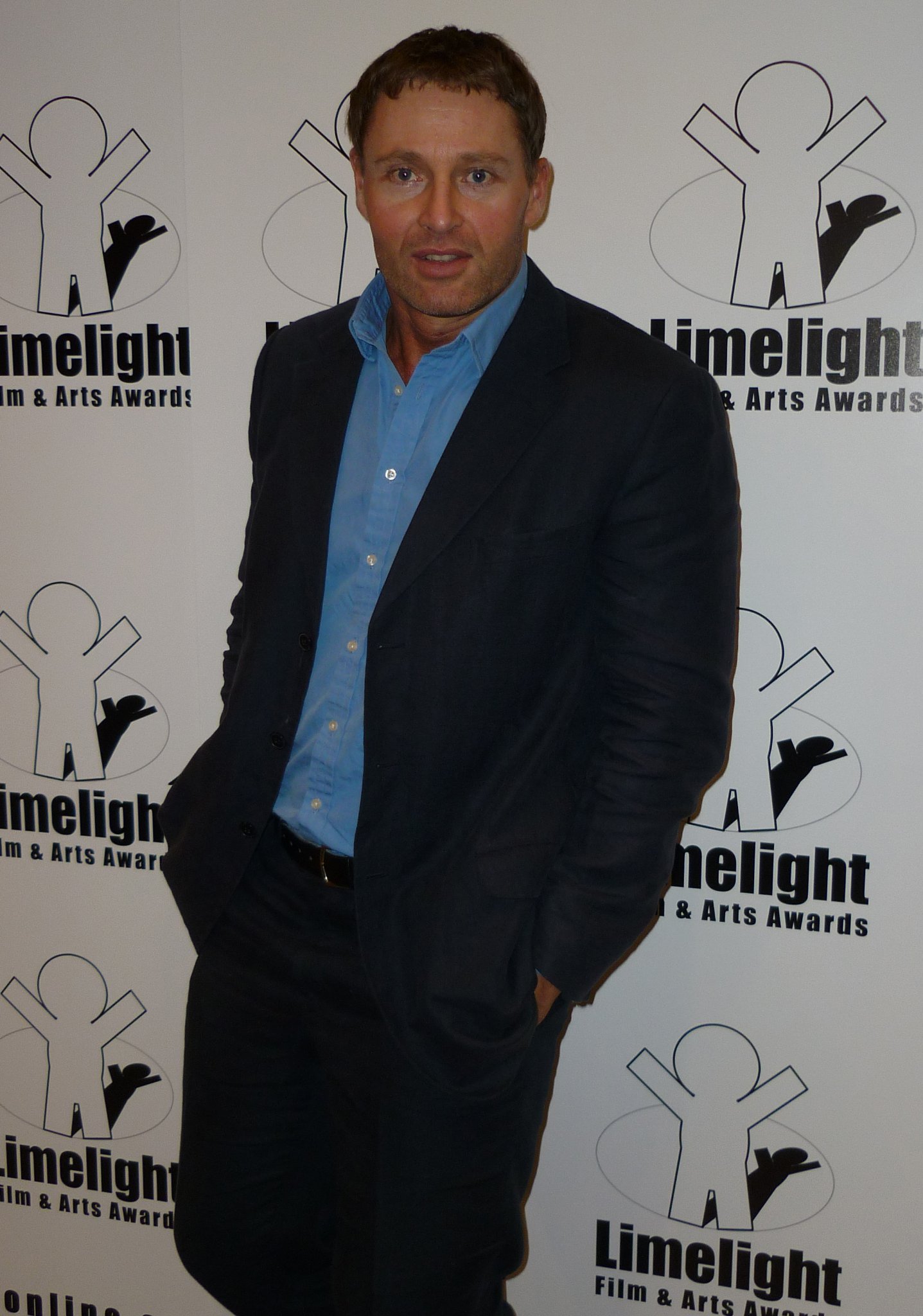 Фото - Адриан Буше: 1437x2048 / 346 Кб