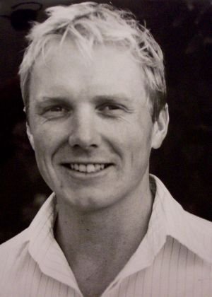 Фото - Dan Hurst: 300x420 / 19 Кб