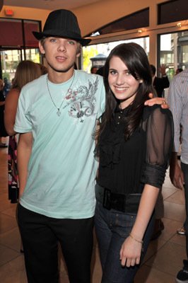 Фото - Макс Тириот: 266x400 / 26 Кб