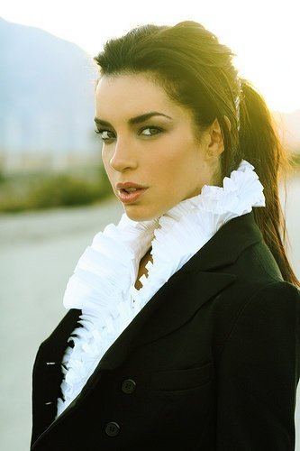 Фото - Claudia Salinas: 333x500 / 25 Кб