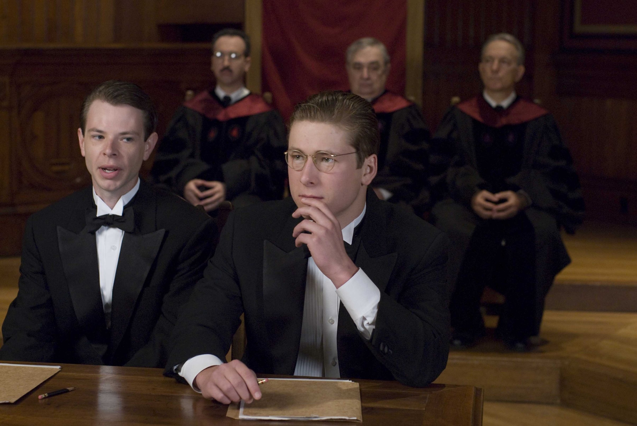 Фото - Глен Пауэлл: 2410x1613 / 447 Кб