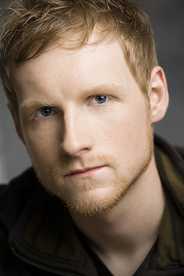 Фото - Джон Бобек: 600x900 / 92 Кб