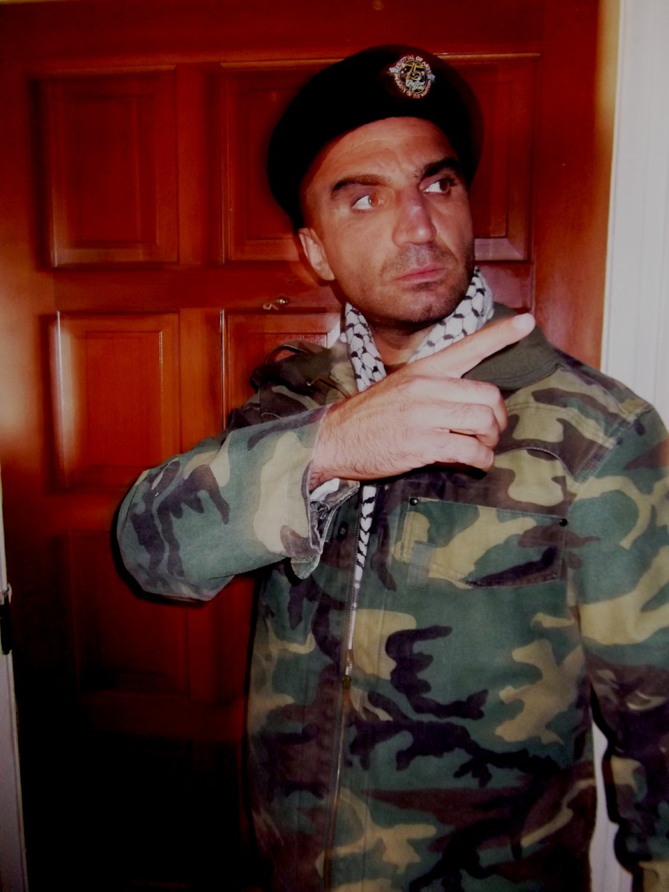 Фото - Фахим Фазли: 960x1280 / 140 Кб